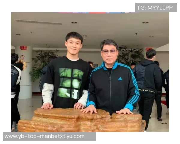 刘若钒加盟海港首季大放异彩五球六助助力夺冠打破两年进球荒 刘若钒加盟海港首季大放异彩五球六助助力夺冠打破两年进球荒