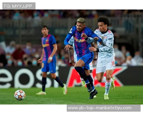 拉波尔塔宣布诺坎普第三层看台下赛季初将可容纳27000名球迷 拉波尔塔宣布诺坎普第三层看台下赛季初将可容纳27000名球迷