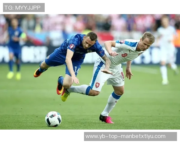 赛哈特海湾主帅对裁判判罚不满指责布罗佐维奇应被红牌罚下